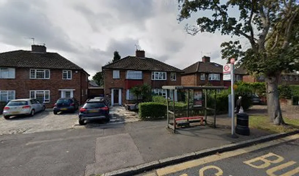 Clifton Avenue (Stop BP)