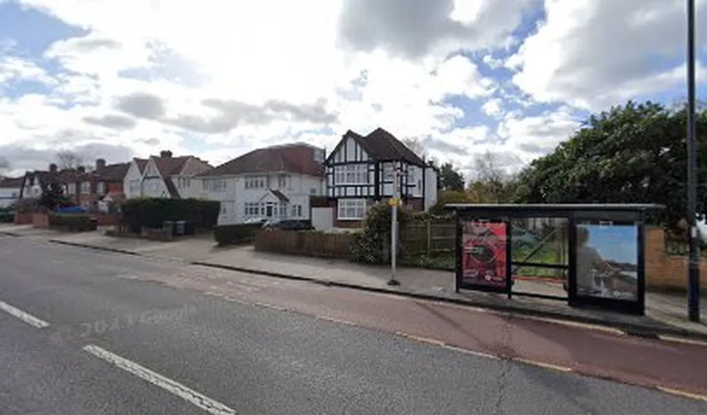Clifton Road Kenton (Stop V)