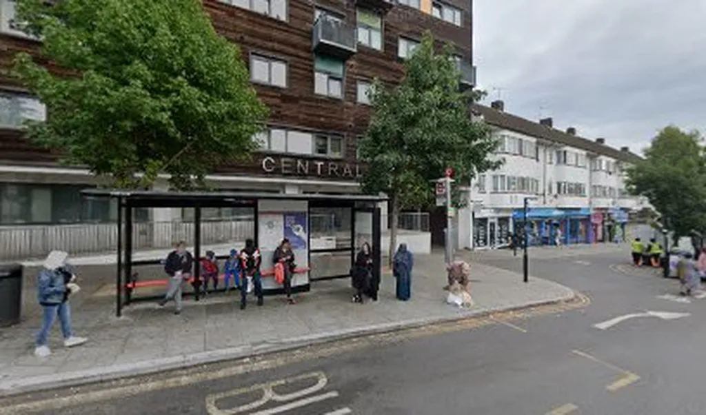 Clifton Road (Stop K)