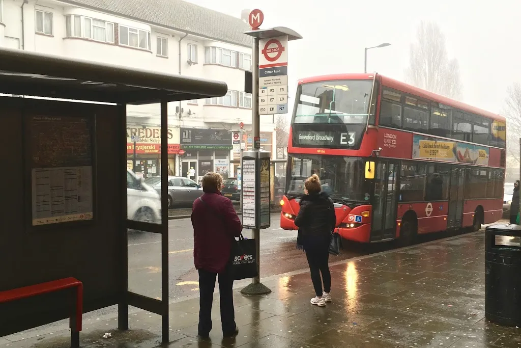 Clifton Road (Stop M)