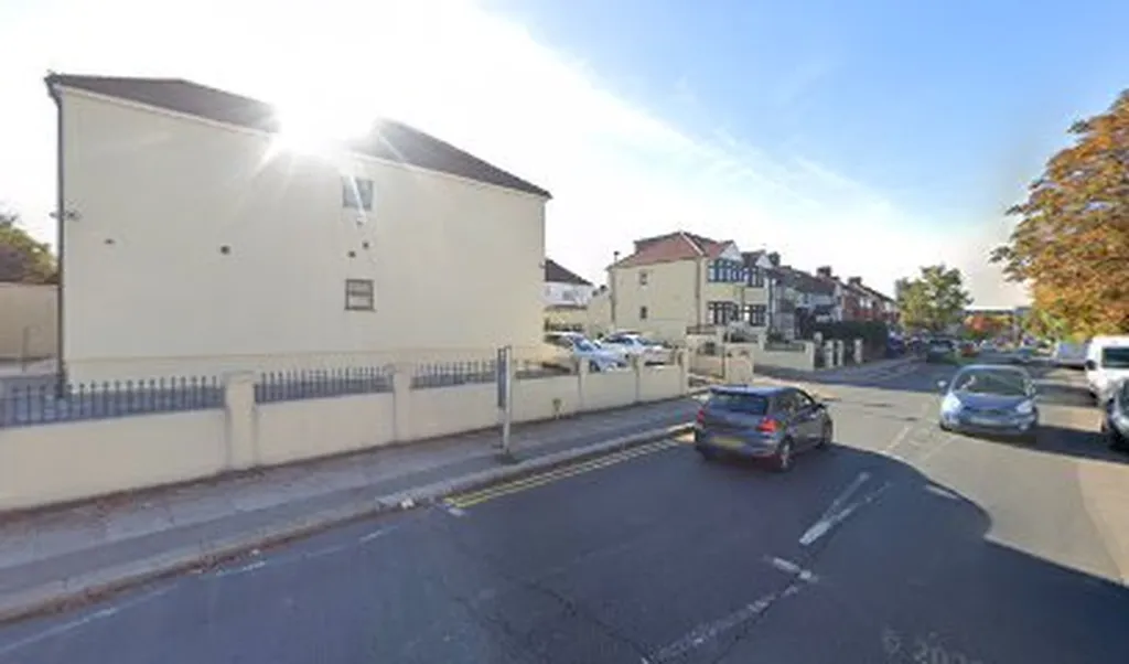 Clovelly Avenue