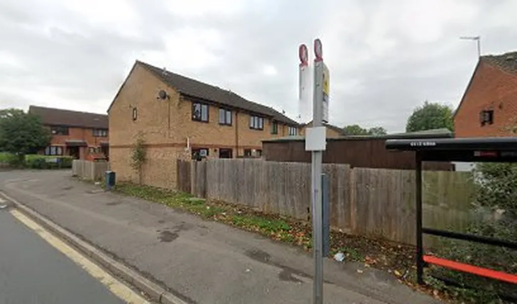 Coles Crescent (Stop K)