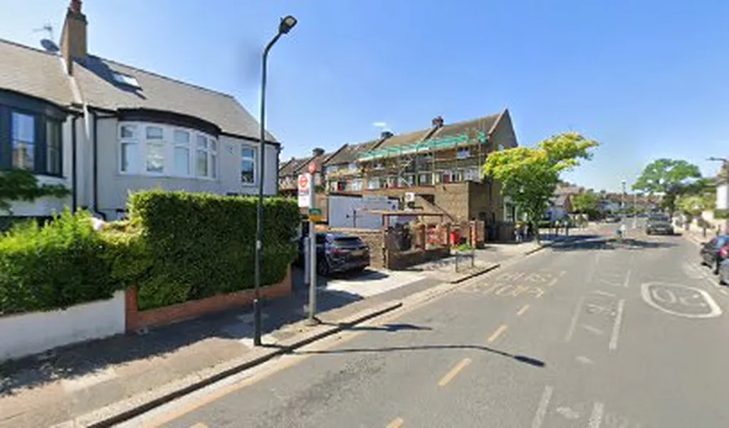College Road (Stop KE)