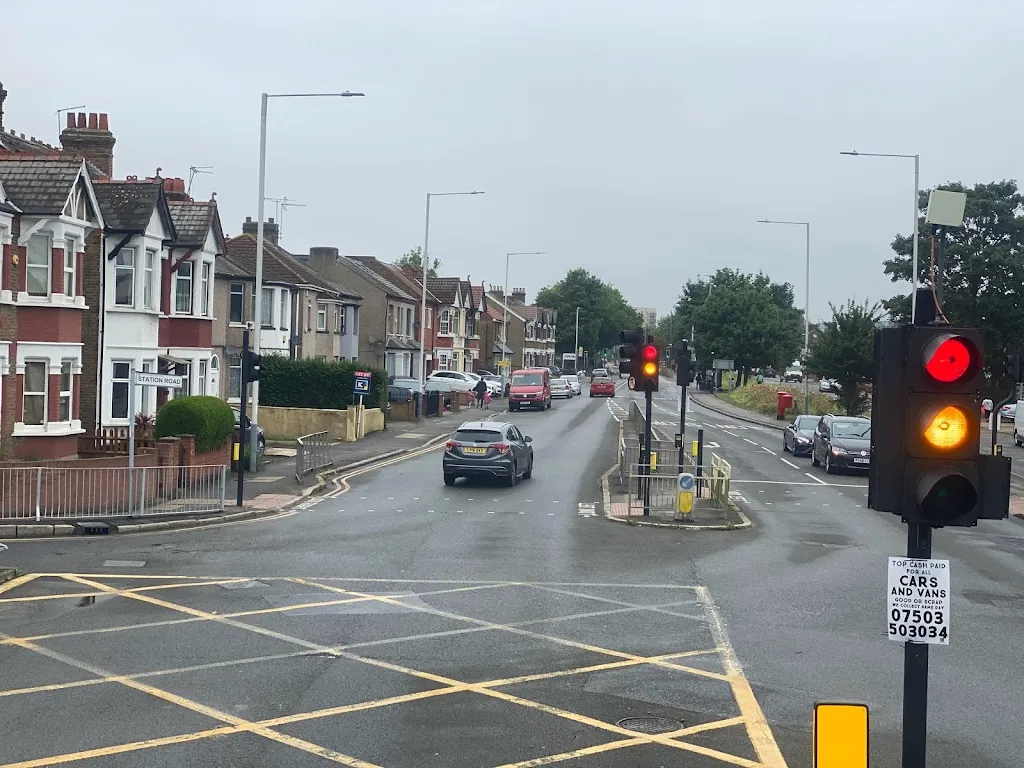 Croyde Avenue (Stop S)