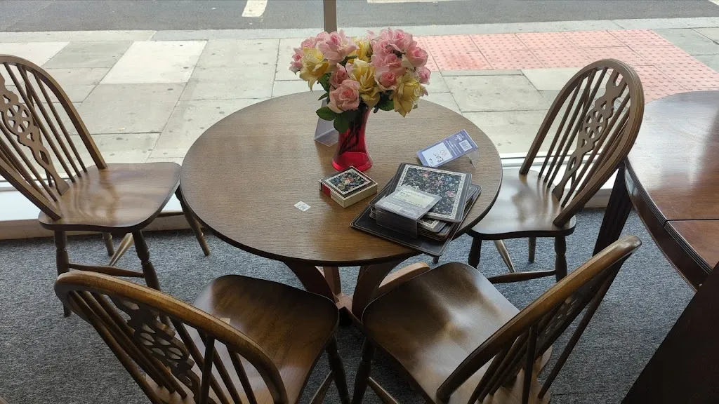 DEBRA UK - Greenwich store