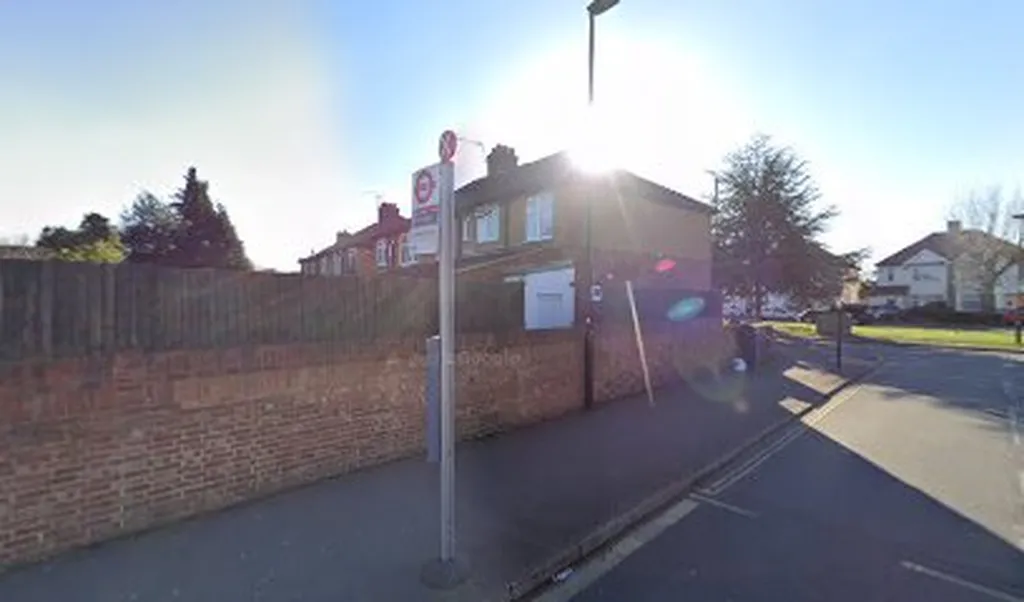 Denham Road (Stop X)