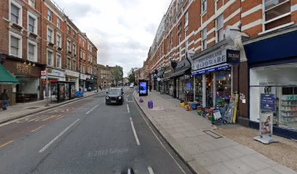 Dennington Park Road (Stop V)