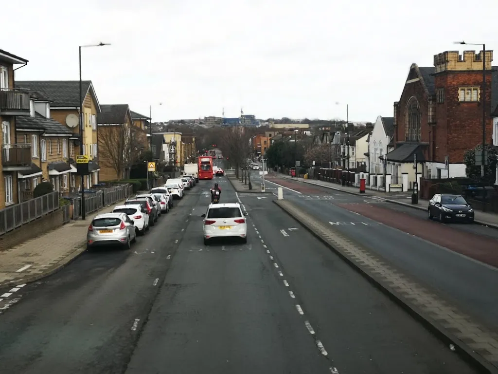 Dixon Way (Stop G) 1 Dixon Way (Stop G)