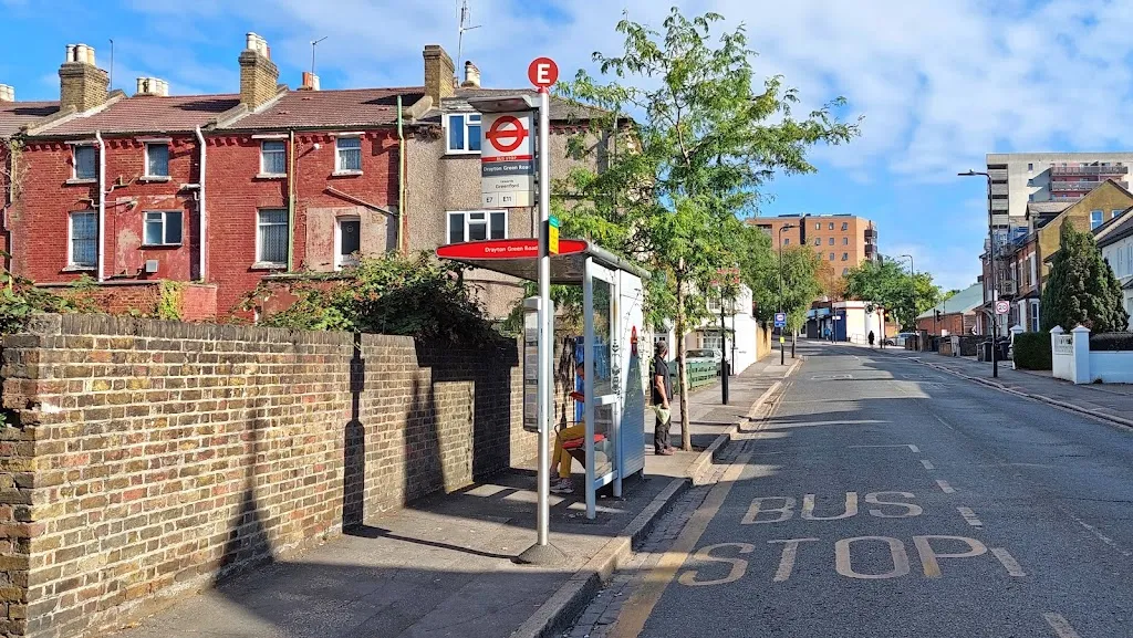 Drayton Green Road (Stop E)