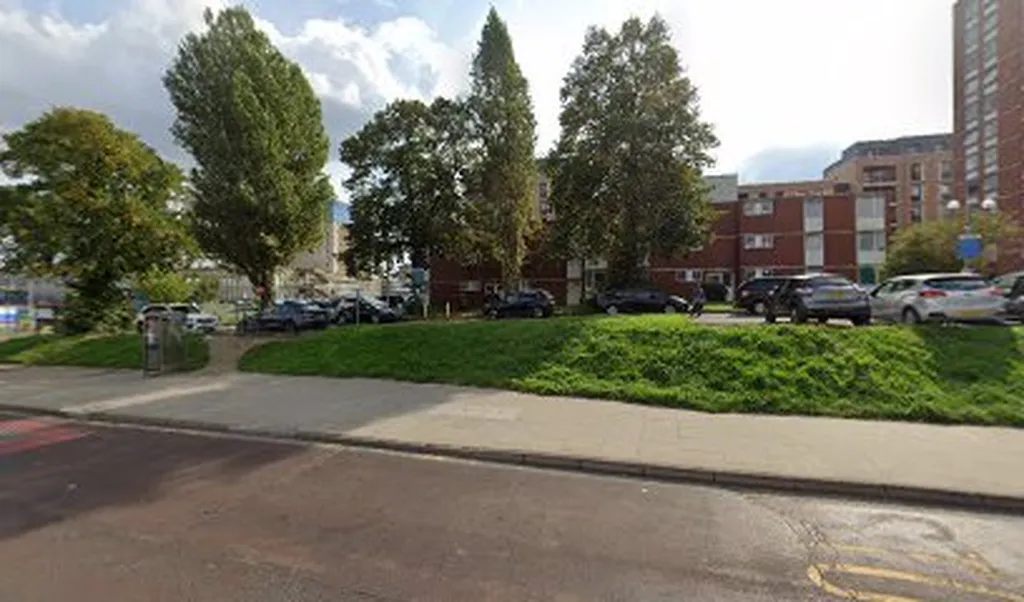 Ealing Hospital (Stop Q)