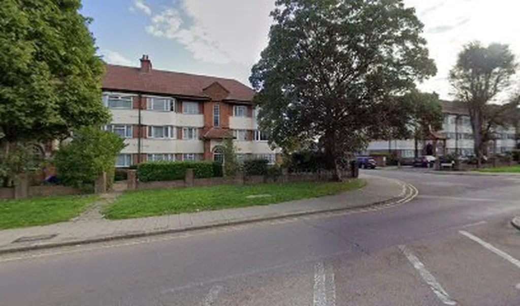 Eastcote Lane (Stop W)