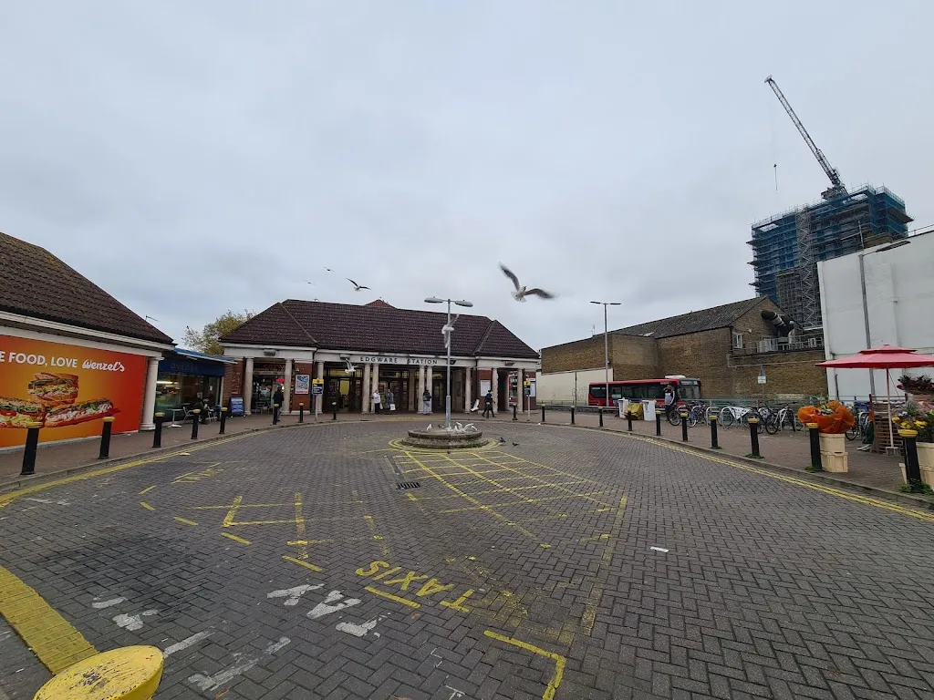 Edgware Station Station Road (Stop B)