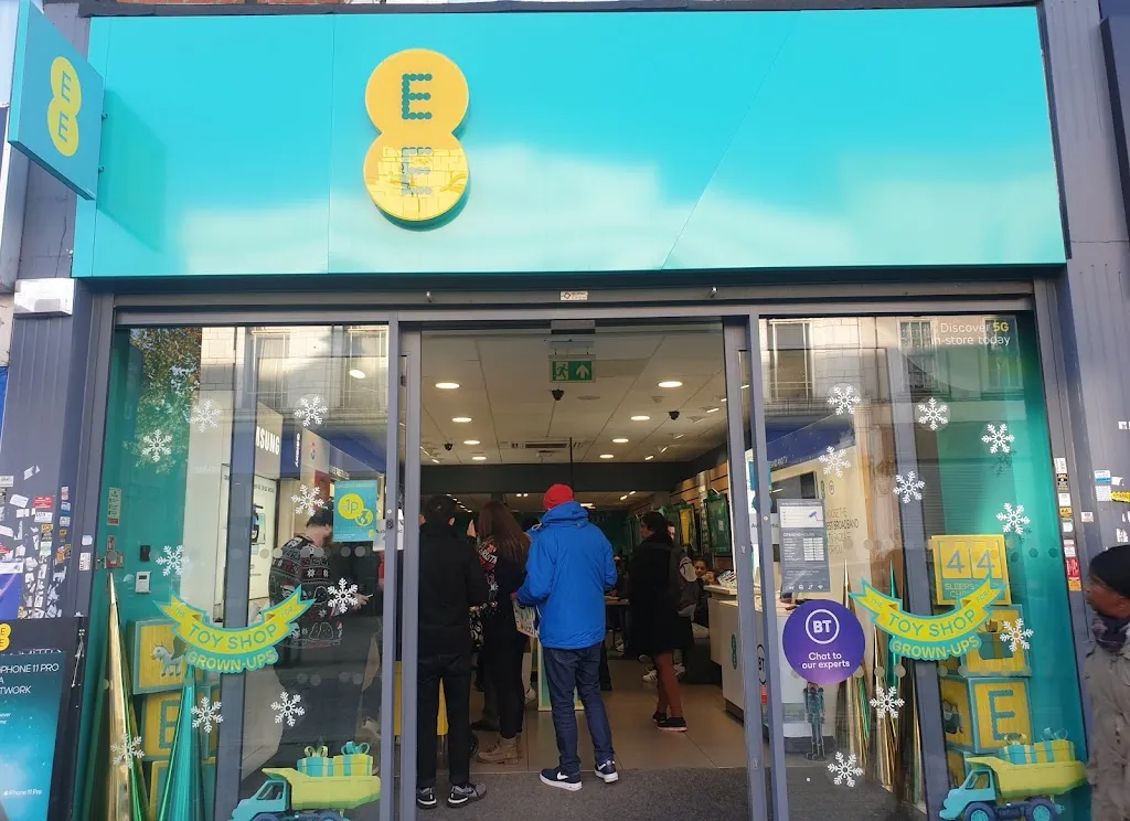 EE