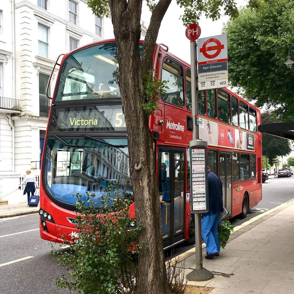 Elgin Crescent (Stop PH)