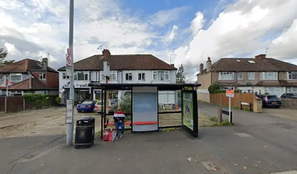Ellingham Road (Stop L)