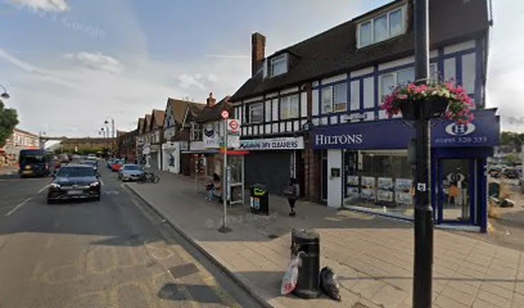 Ferrers Avenue (Stop G)