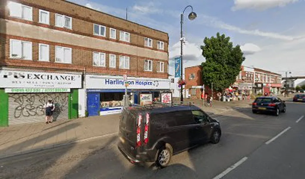 Ferrers Avenue (Stop H)