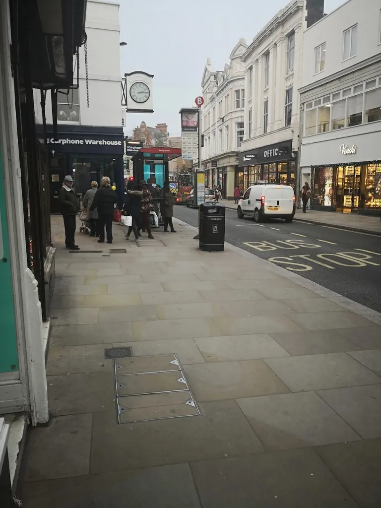 George Street (Stop B)