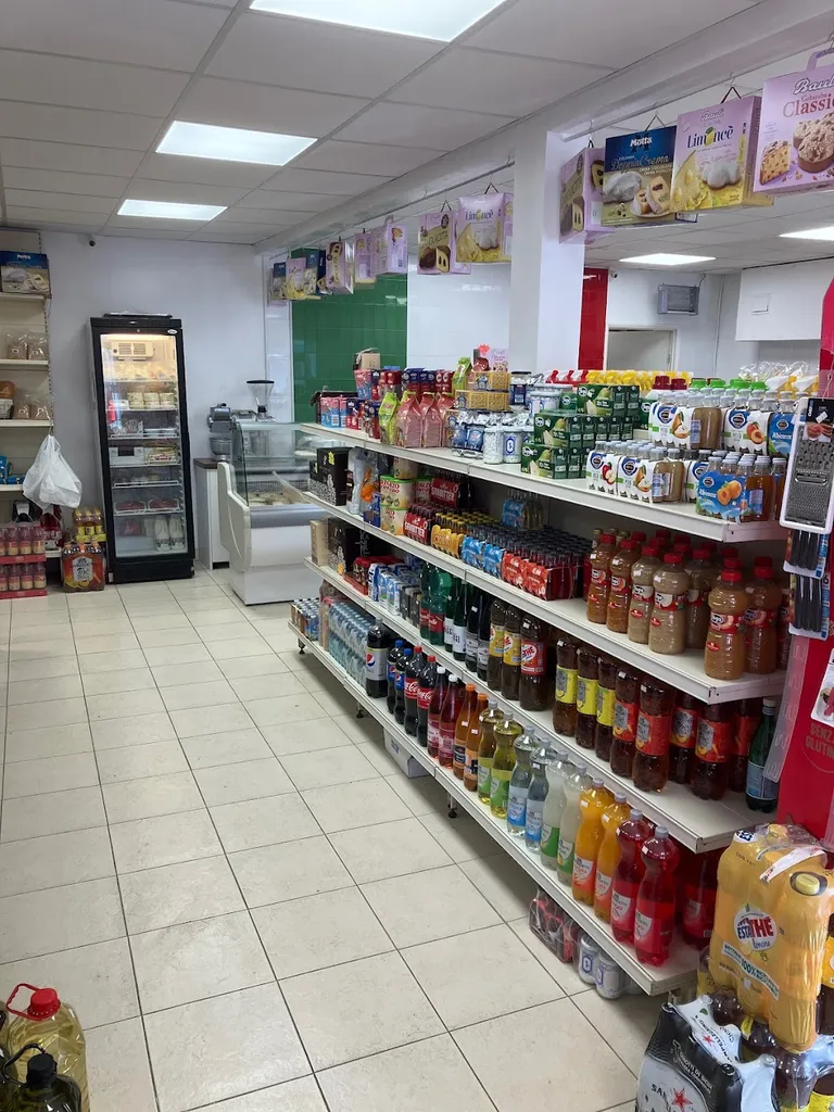 Giovanni’s Italian deli