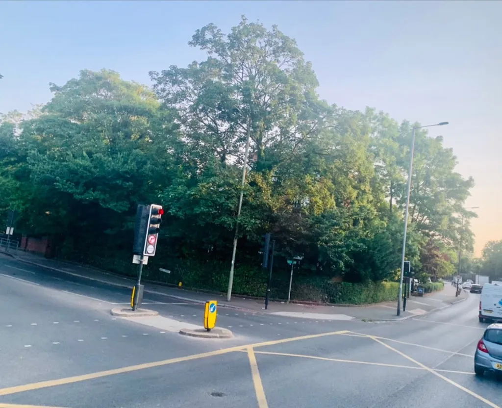 Golders Green Road (Stop W)