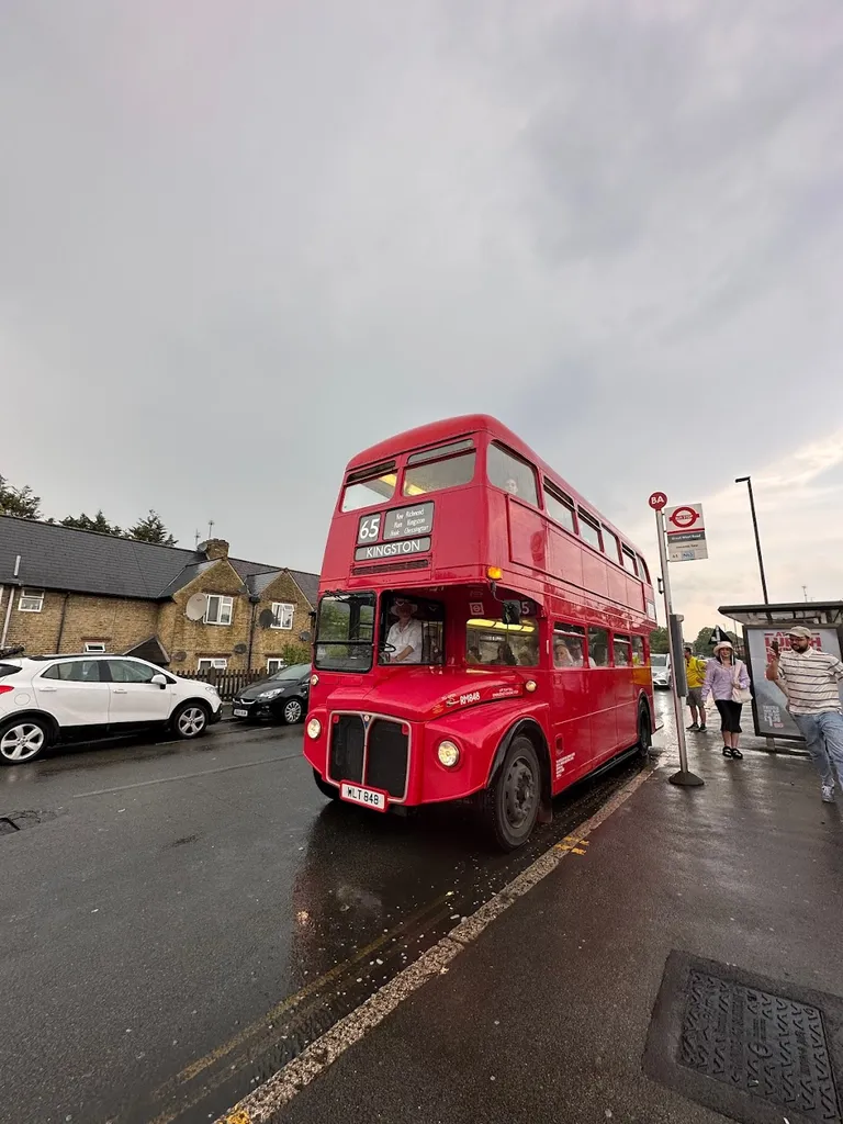 Great West Road Brentford (Stop BA)
