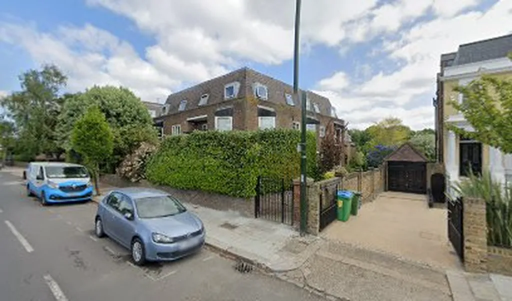 Grove Gardens (Stop SY)