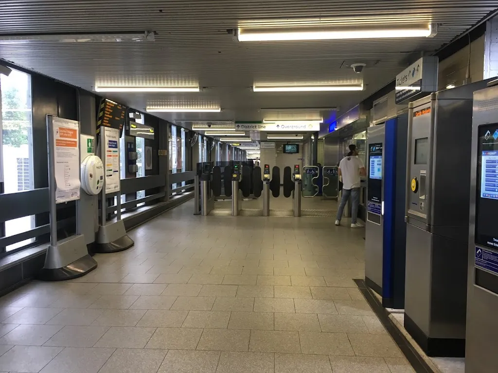 Gunnersbury