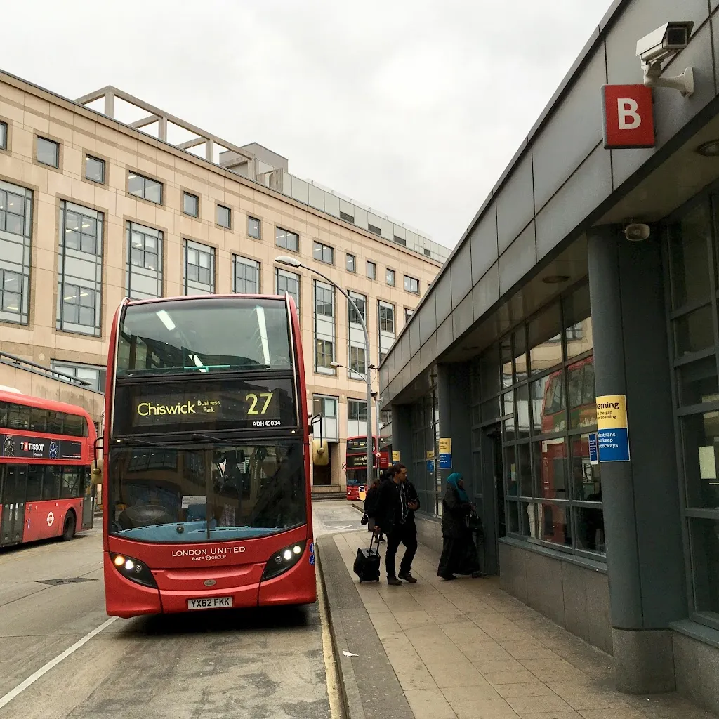 Hammersmith Bus Station (Stop B)
