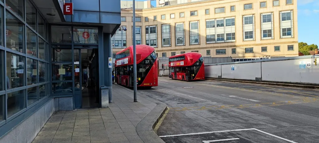 Hammersmith Bus Station (Stop E)