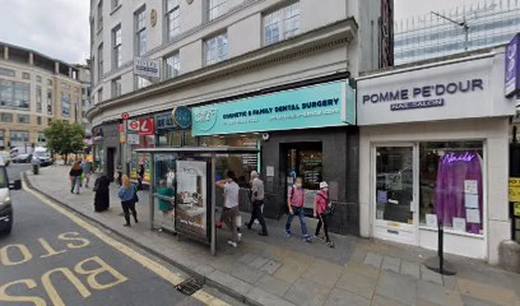 Hammersmith Library (Stop Q)