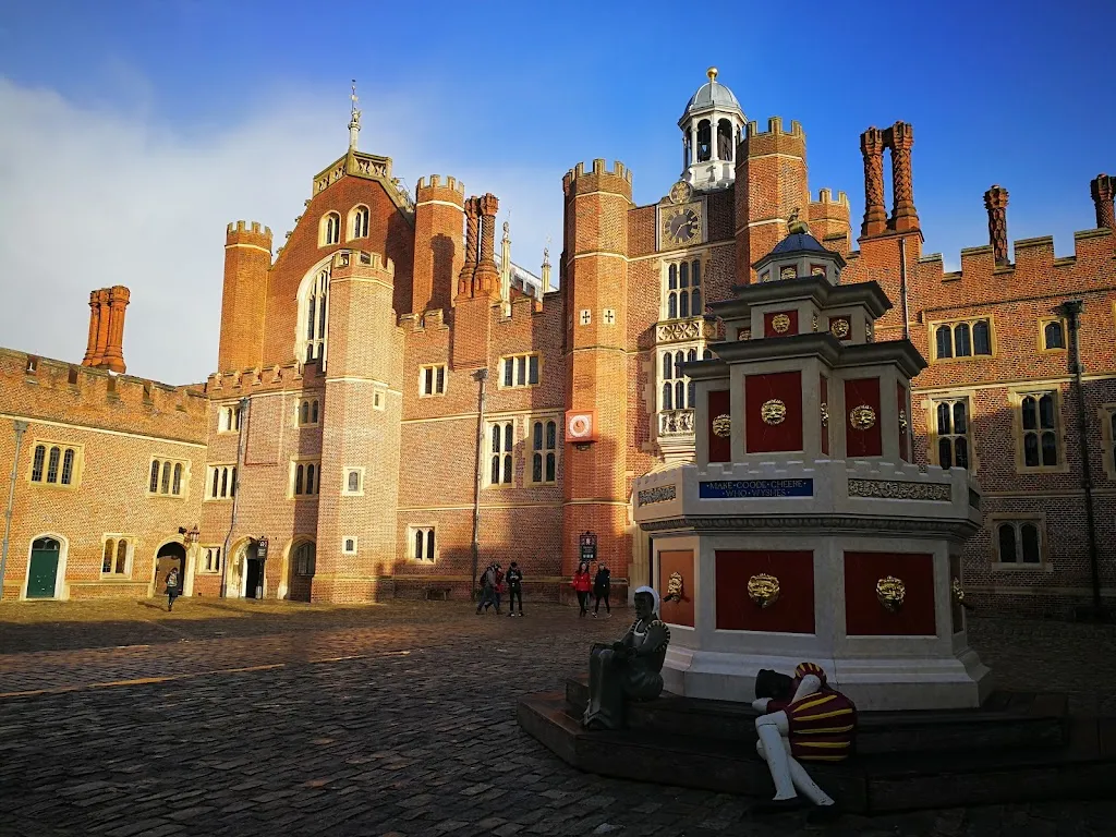Hampton Court Maze