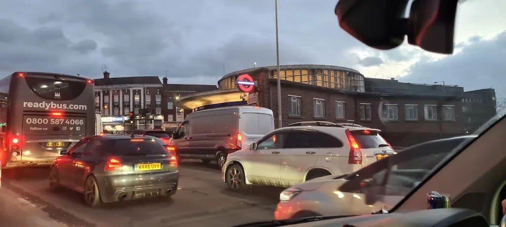 Hanger Lane Station (Stop J)