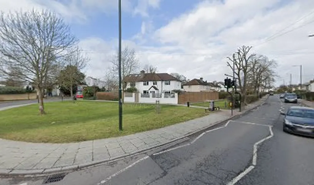 Hanworth Road (Stop HU)