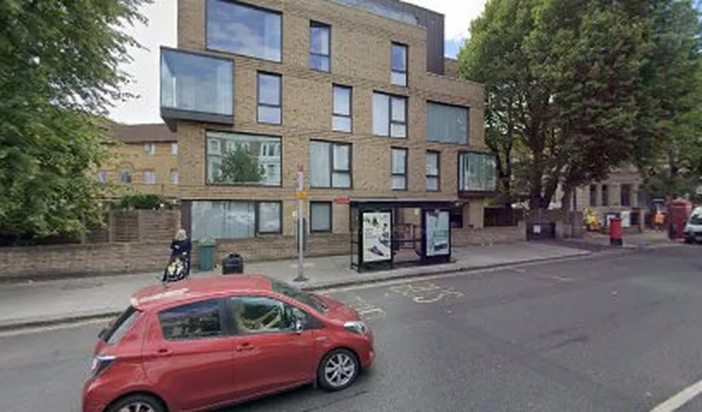 Harrow Road (Stop F)