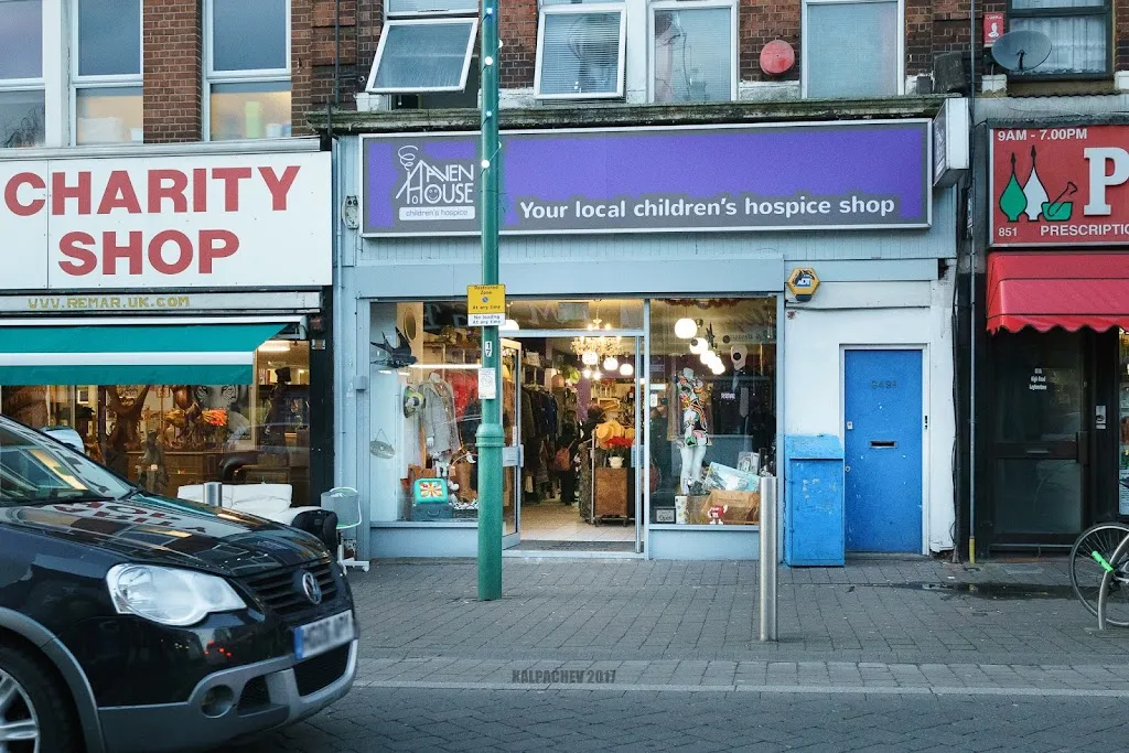 Haven House Children's Hospice Shop: Leytonstone