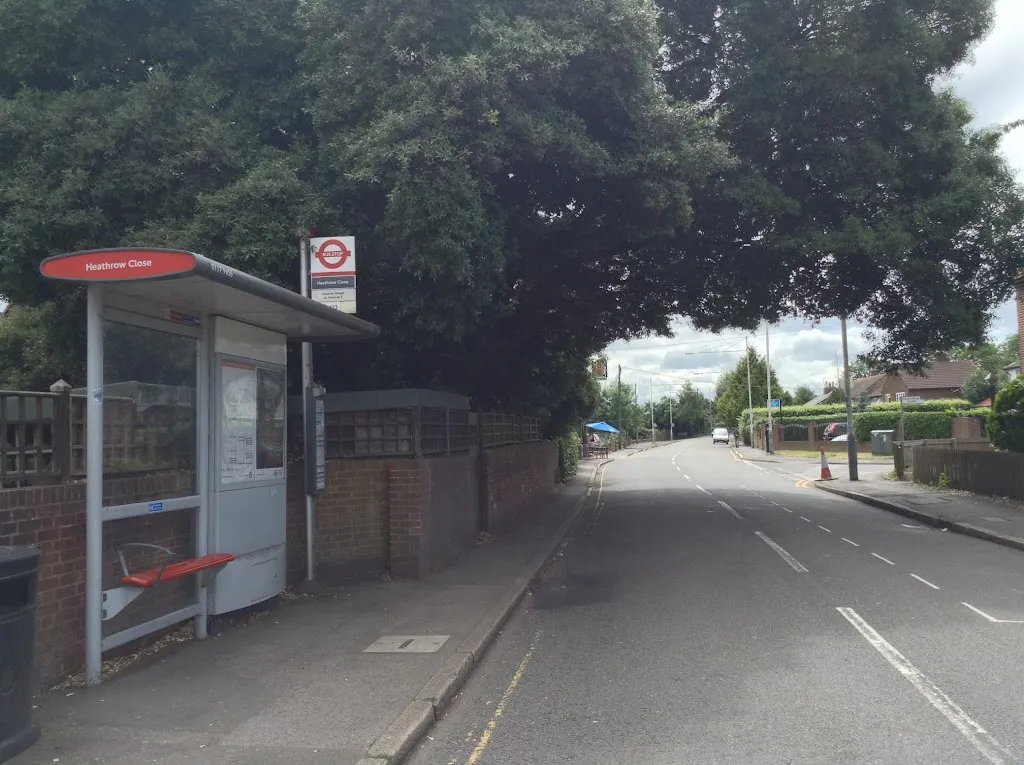 Heathrow Close (Stop K)