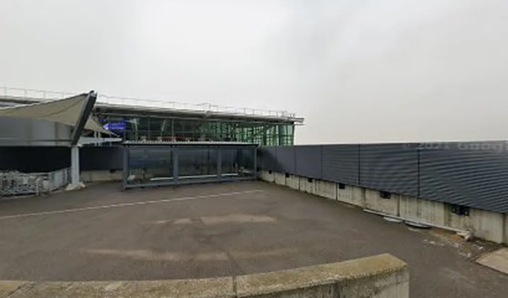 Heathrow Mubi Taxis