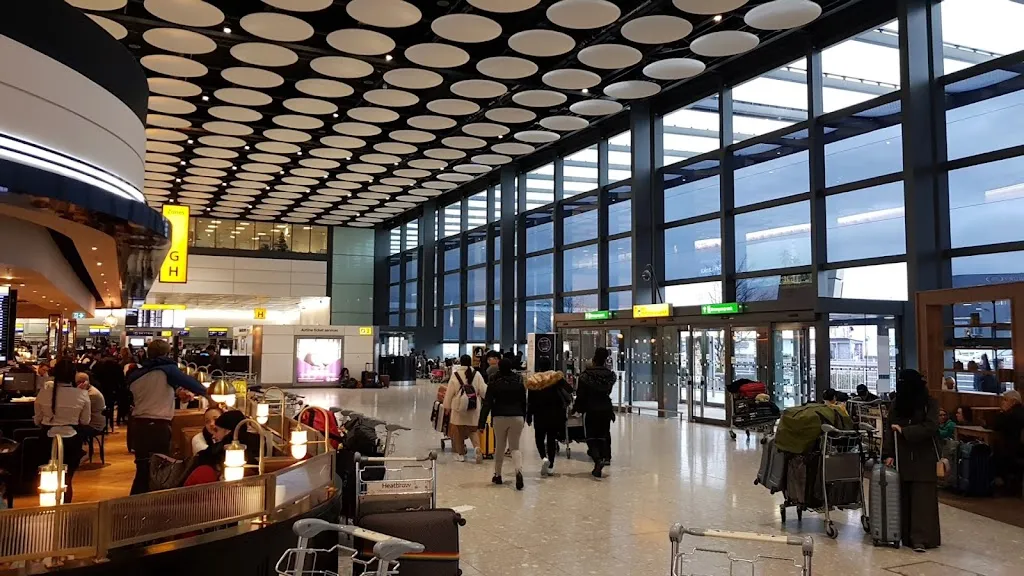 Heathrow Terminal 4 tube station