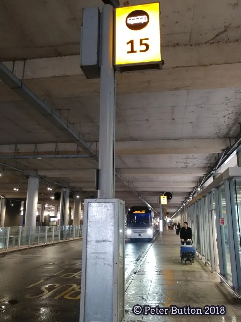 Heathrow Terminal 5 (Stand 15)