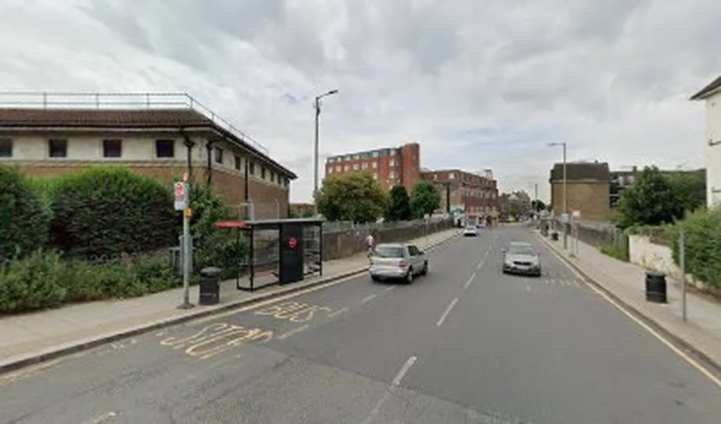 Hendon Central (Stop B)