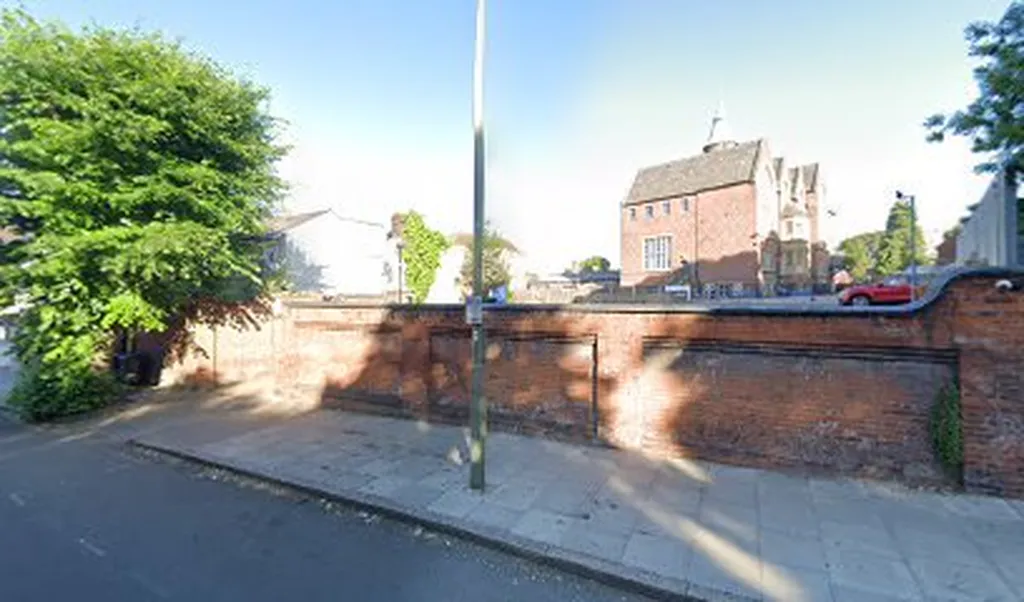 Hendon Lane (Stop J)