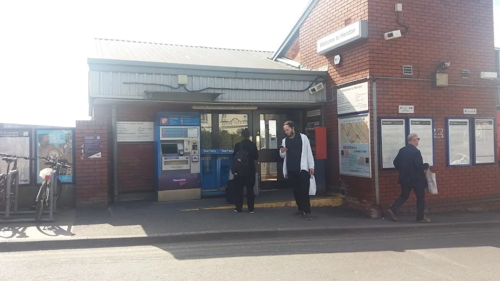 Hendon Station (Stop HD)