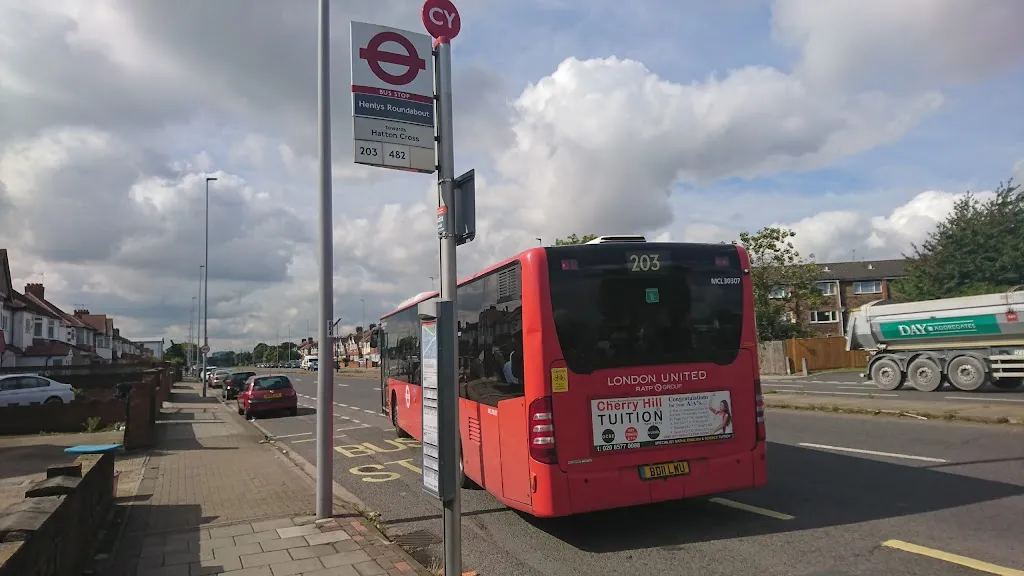Henlys Roundabout (Stop CY)