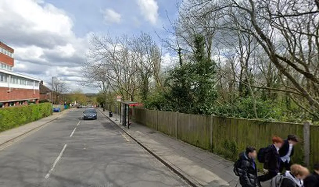 High Barnet (Stop P)