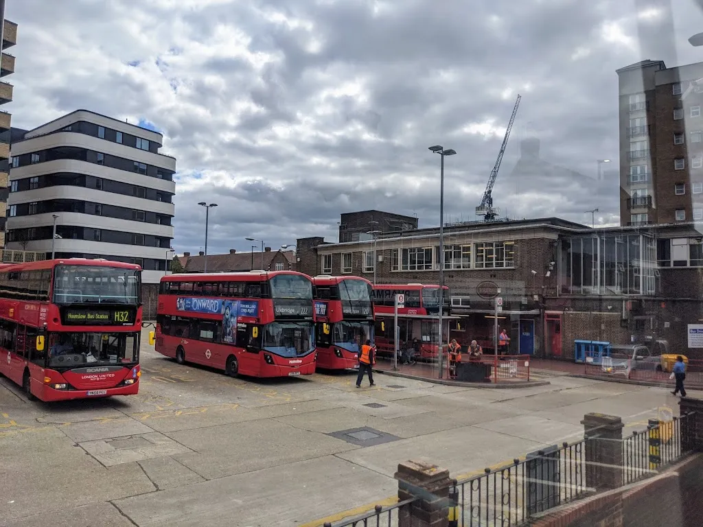 Hounslow Bus Station (Stop G)