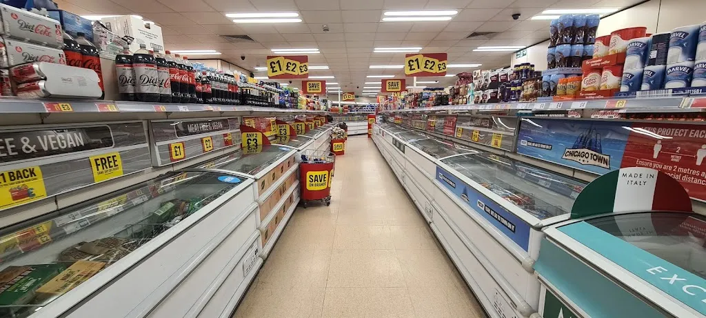 Iceland Supermarket Pinner