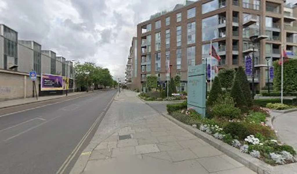 Imperial Whf Stn Chelsea Hrbr (Stop R)