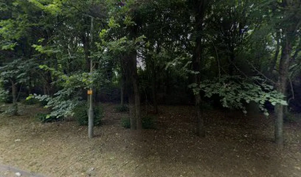 Iron Bridge Road (Stop A)