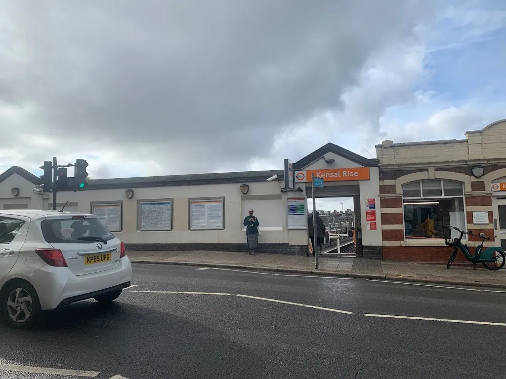 Kensal Rise Station (Stop KR) 1 Kensal Rise Station (Stop KR)