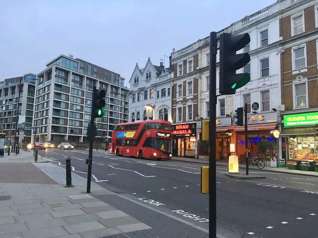 Kensington Station (Stop D)